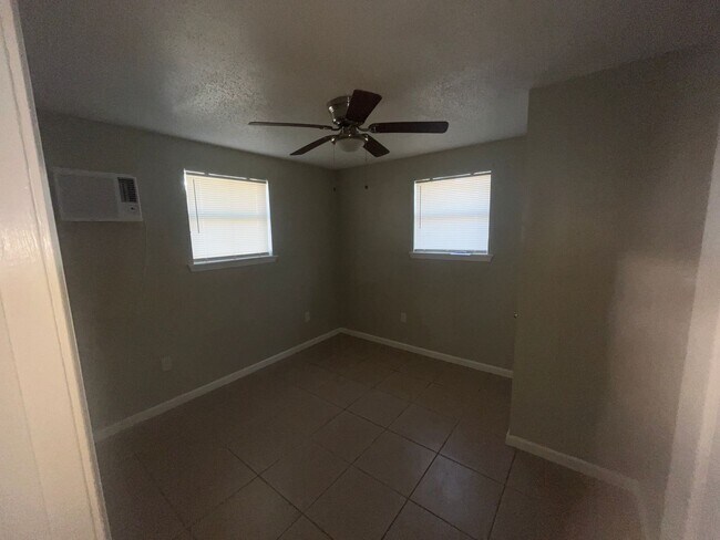 Foto del edificio - 3025-3027Lauss