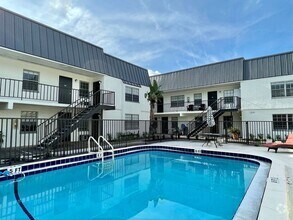 Building Photo - 3606 S MacDill Ave