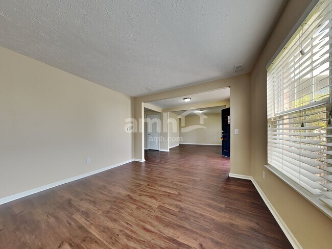 Foto del edificio - 10468 Guardhill Ln