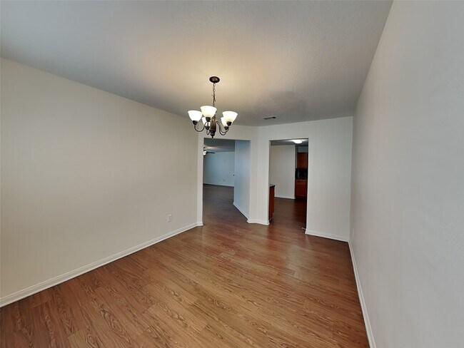 Building Photo - 3631 Barkers Crossing Ave