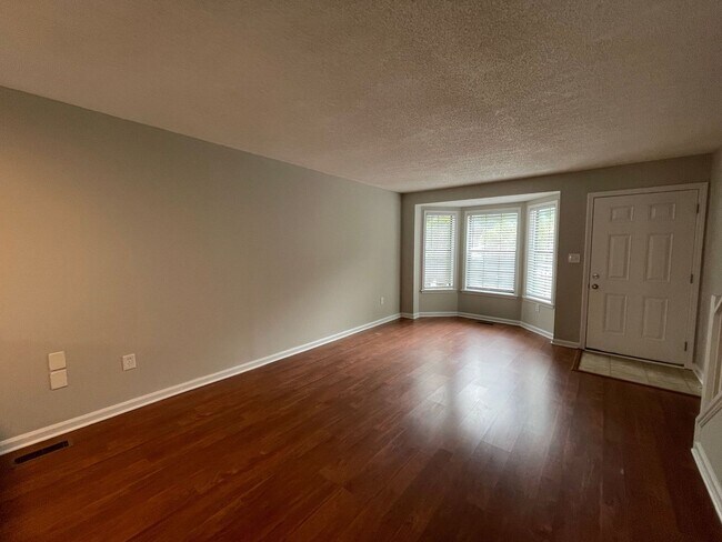 Foto del edificio - PRE-LEASING FOR AUGUST 2026!