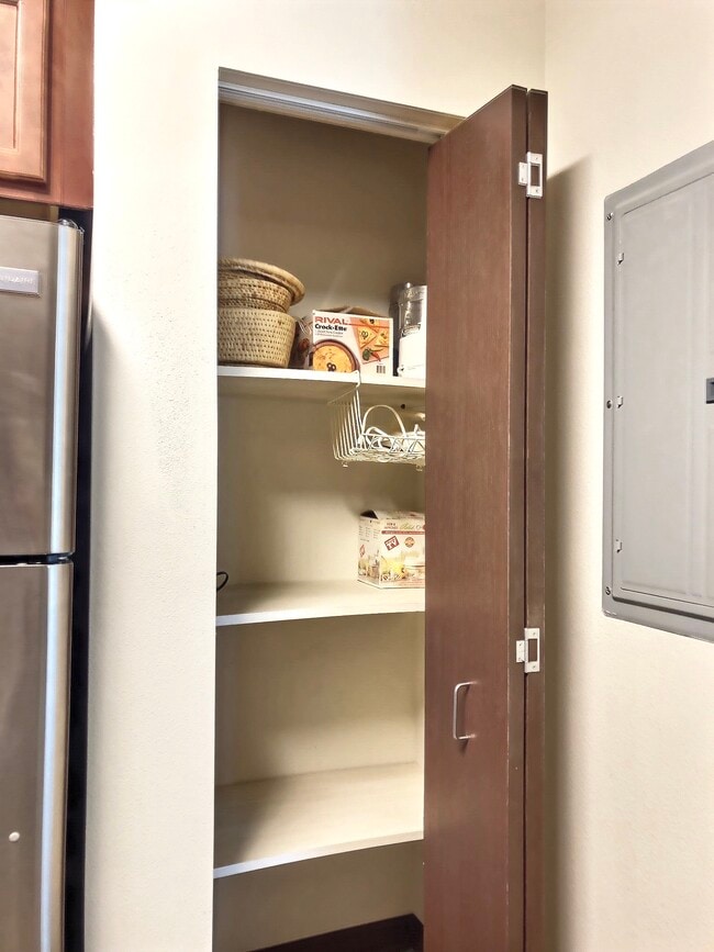 Pantry - Quail View - 55+