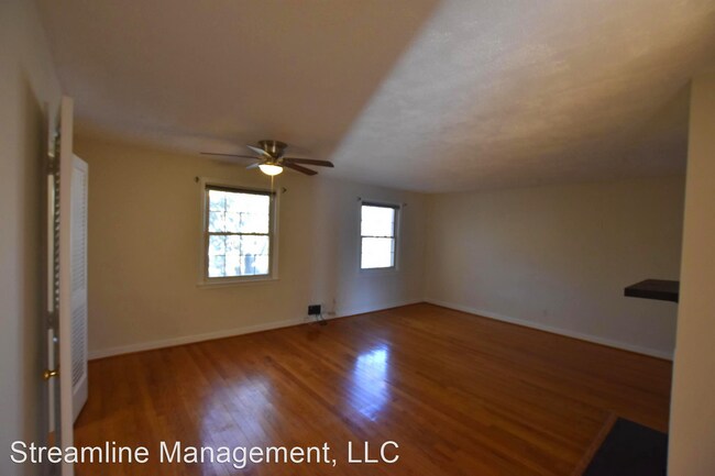 Building Photo - 2 br, 1 bath House - 2228 Washington Ave #301
