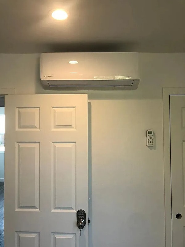 Foto del edificio - 6481 E El Roble St