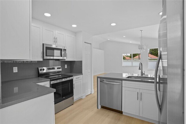 Foto del edificio - 9354 Arborwood Cir