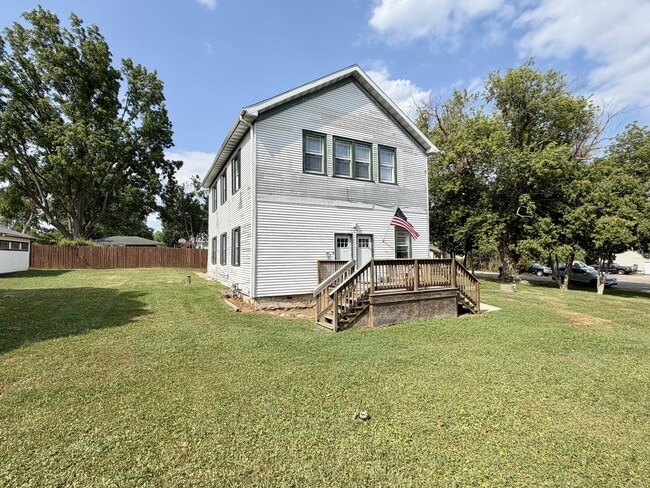 Building Photo - 7182 State Rd 36