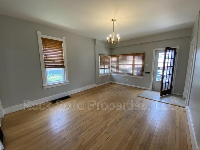 Foto del edificio - 2414 Reed Ave