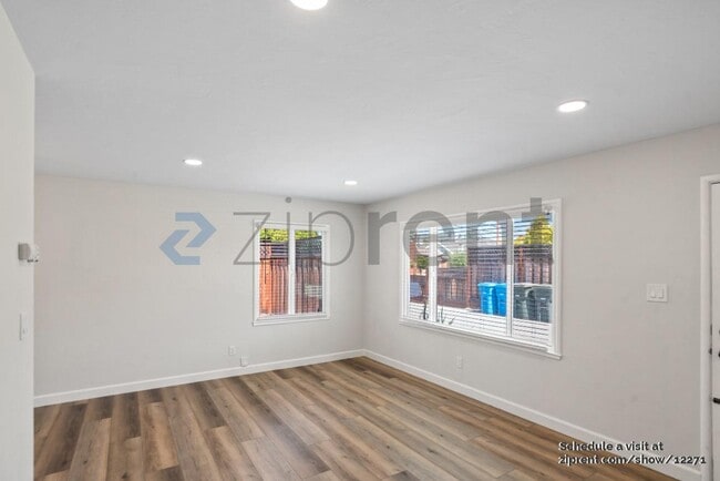 Foto del edificio - 1498 Valota Rd