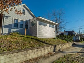 Building Photo - 115 N Porter St