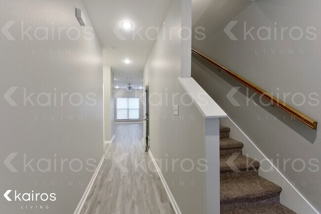 Building Photo - 2103 Perry Street Unit A