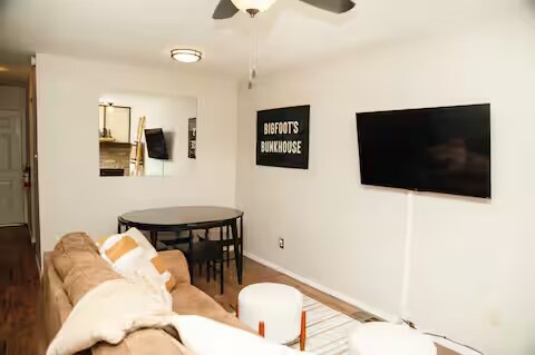 Foto principal - 604 White Mountain Dr