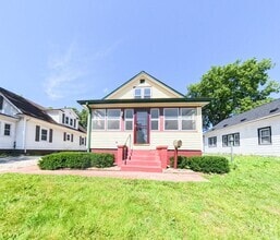 Building Photo - 420 2nd St