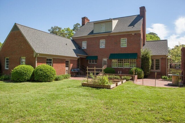 Foto del edificio - 1606 Cambridge Dr