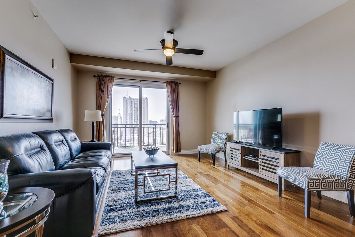 Foto principal - GORGEOUS FURNISHED CONDOMINIUM WITH GREAT ...