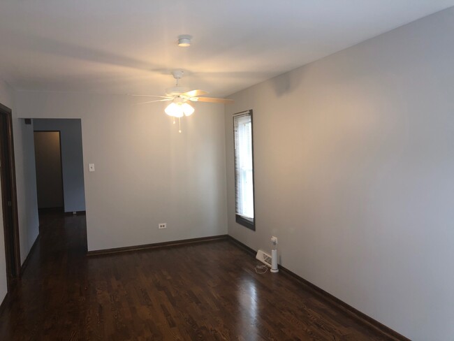 Dinning Room - 13537 S Avenue L