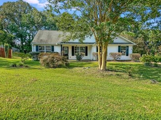 Building Photo - 303 Stone Briar Lane