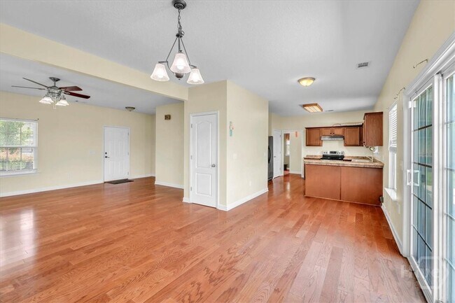 Foto del edificio - 256 Savannah Ln