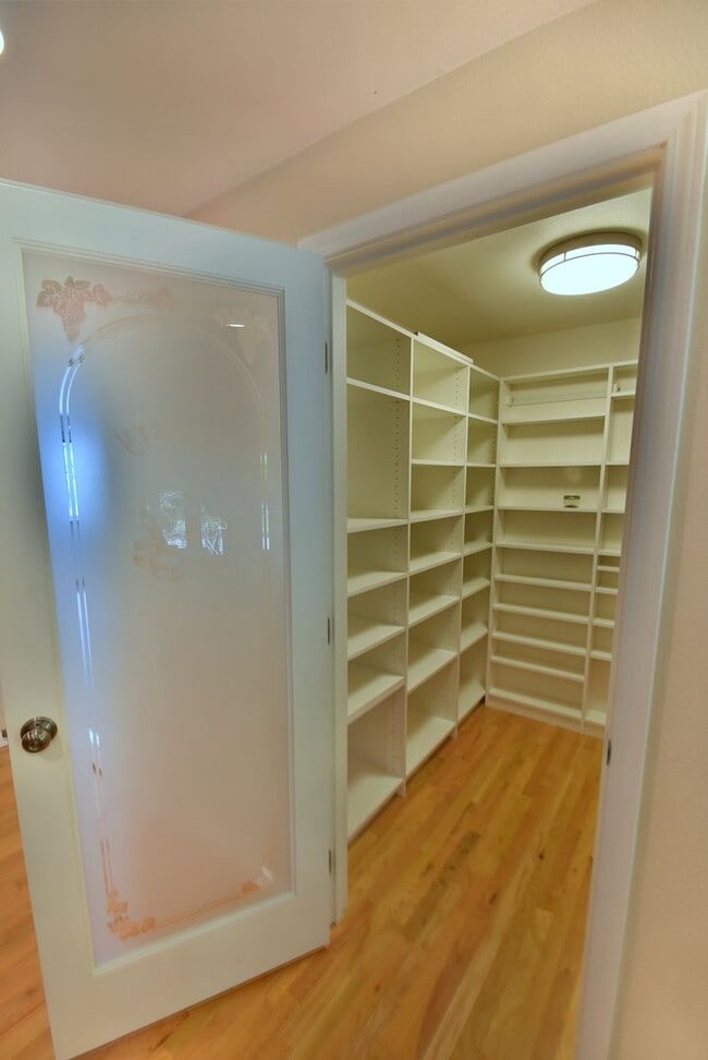 Building Photo - 3bd/2ba Lake Forest Park Home