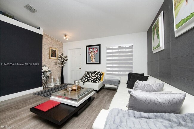 Foto del edificio - 3 br, 2 bath House - 4625 SW 125th Ln