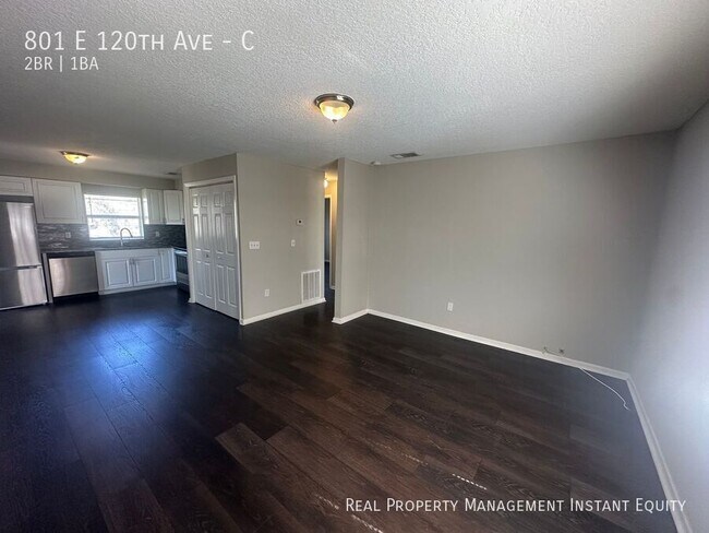 Foto del edificio - 801 E 120th Ave