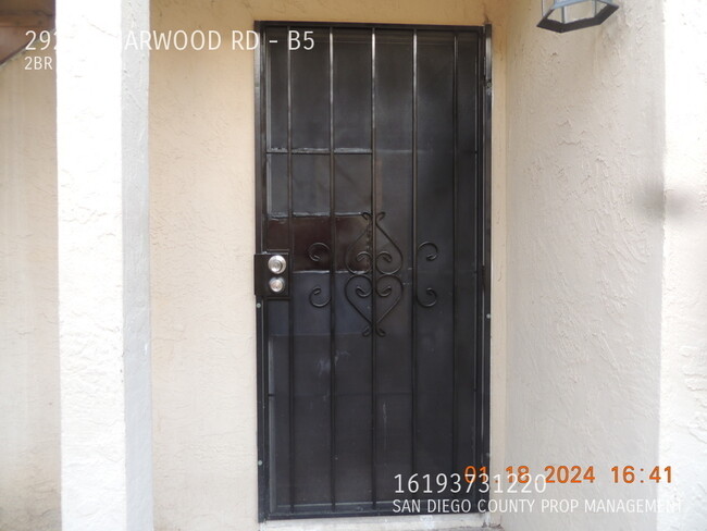 Building Photo - Charming 2 Bedroom Condo in Bonita: Move-i...