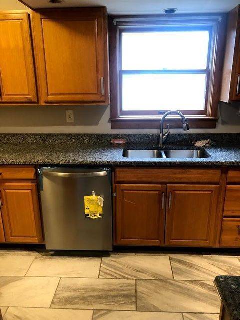 Foto del edificio - 318 Edison St