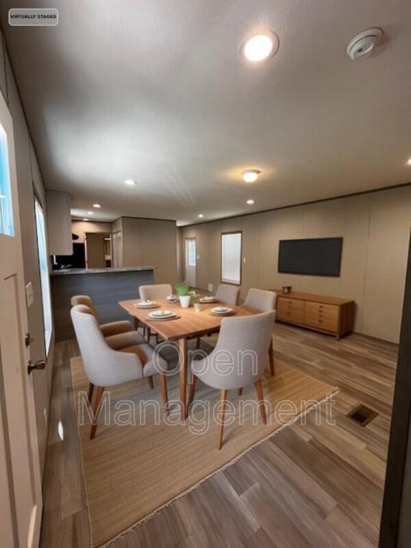 Foto del edificio - 2710 N Farm Rd 137