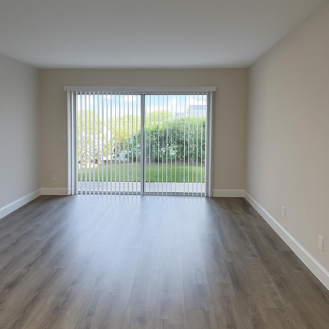 Foto del edificio - 965 Manor Dr