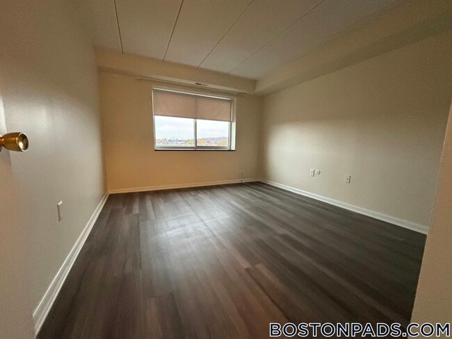 Foto del edificio - 51 Hill Rd