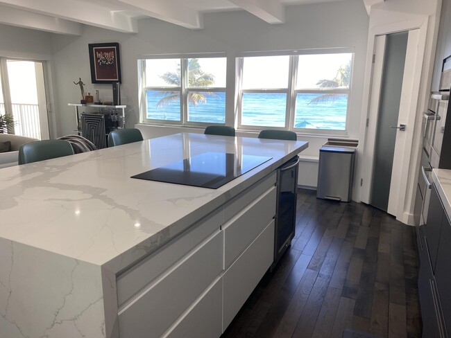 Building Photo - 3520 S Ocean Blvd