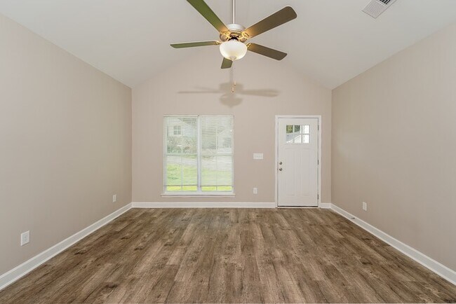 Foto del edificio - 3 Bedroom Home in Odenville, AL!