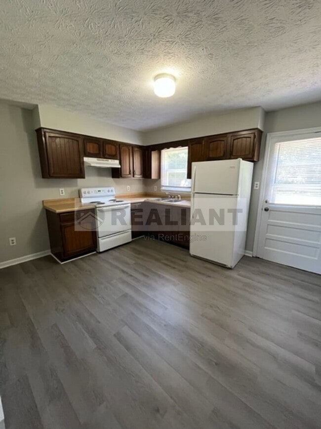 Foto del edificio - 314 Walters Ln