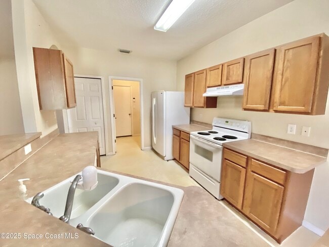 Building Photo - 622 Marian Ct