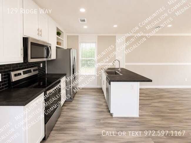Foto del edificio - 129 Ridgeway Dr
