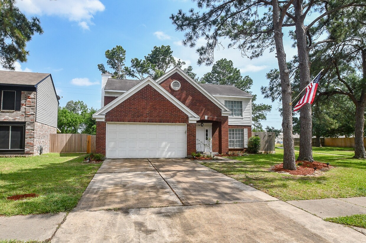 Foto principal - 7318 River Garden Dr