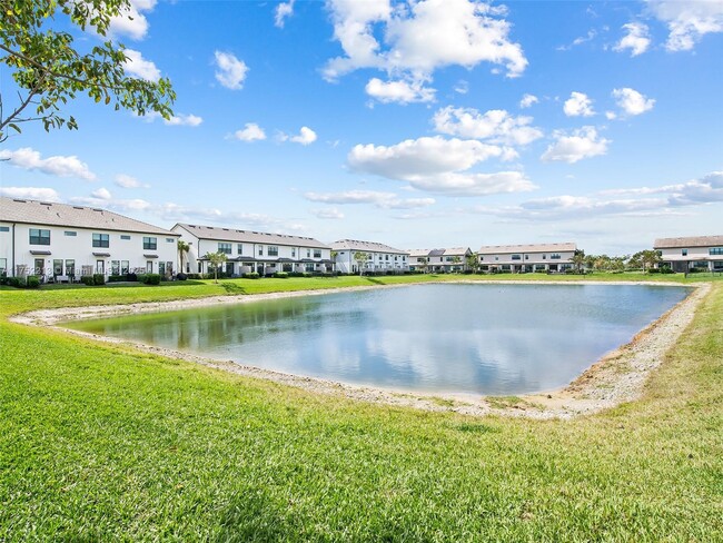 Building Photo - 2102 Appleton Cir N