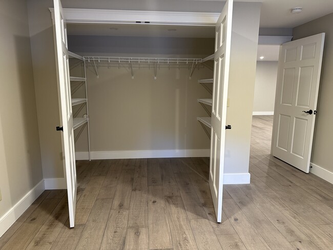 Foto del edificio - 103-105 Puckerbrush East Rd