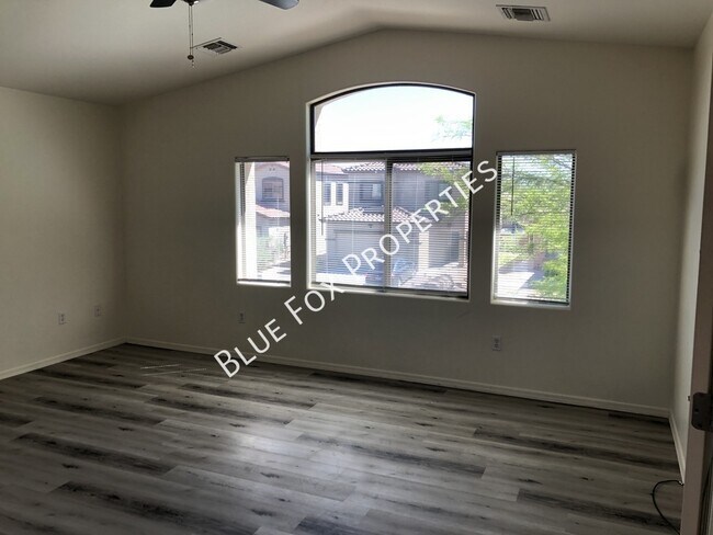 Foto del edificio - 7651 E Majestic Palm Ln
