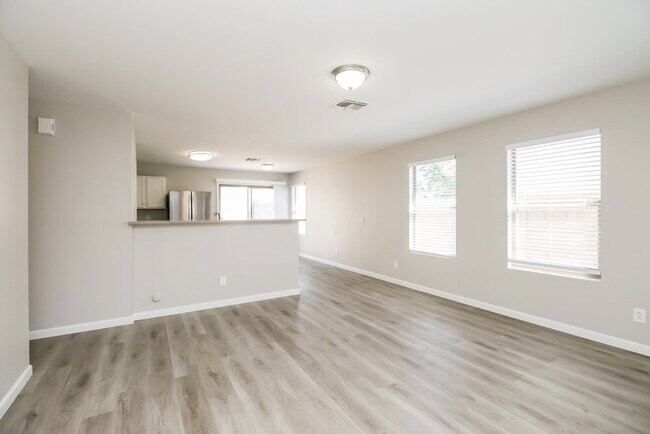 Foto del edificio - 10938 E Flossmoor Ave