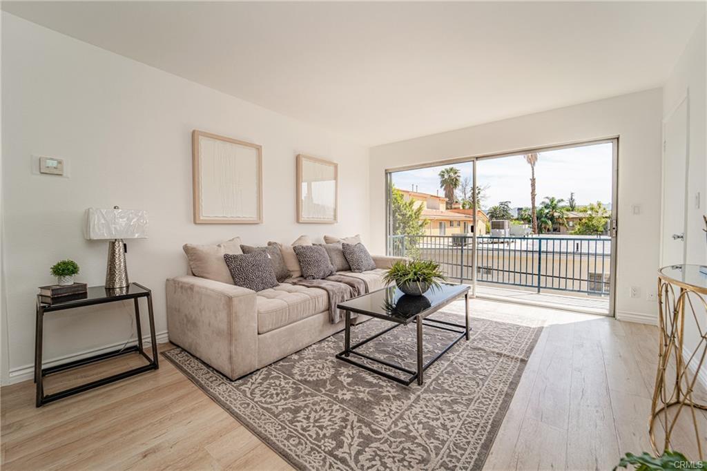 Foto principal - 14560 Clark St