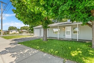 Building Photo - 6702 E 3rd Ave