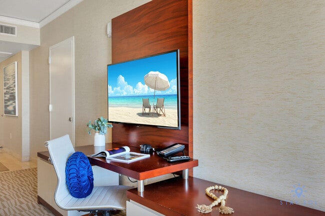 Building Photo - 18001 Collins Ave