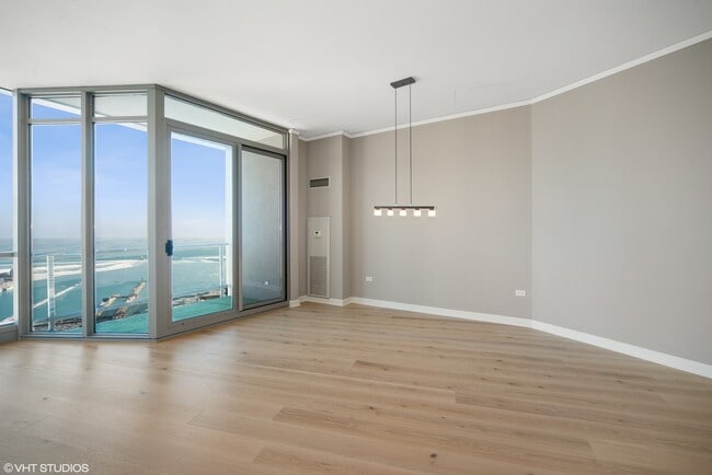 Foto del edificio - 420 E Waterside Dr