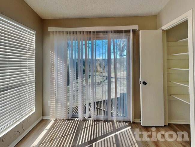 Building Photo - 5522 Silver Maple Dr