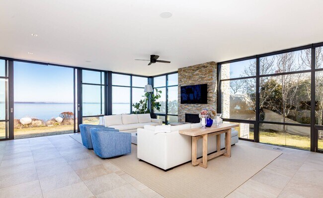 Foto del edificio - 247 Kings Point Rd