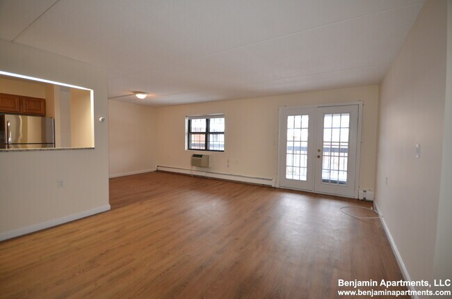 Foto del edificio - 767 Highland Ave