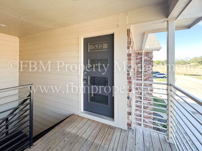 Foto del edificio - Hidden Creek, Unit 522 - Gorgeous 2 Bedroom, 2 Bathroom Townhome in Ennis, TX!