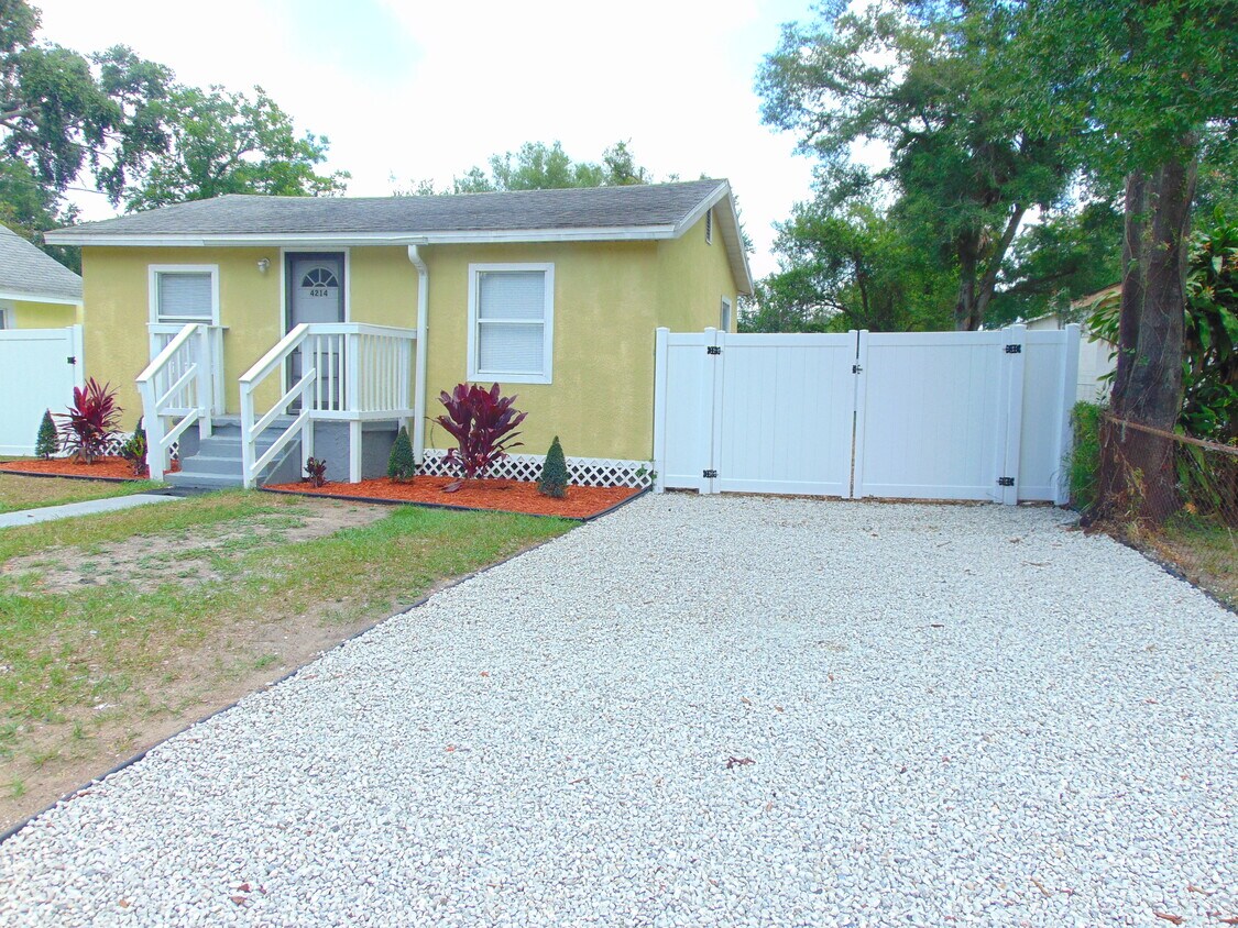Foto principal - 4214 E Palifox St