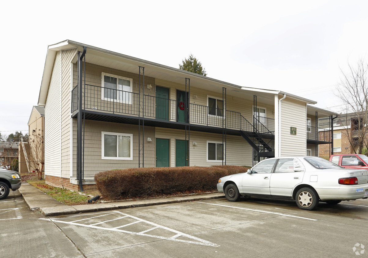 Building Photo - Underwood Square Apartments