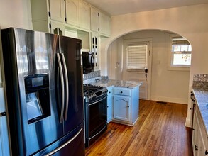 Building Photo - 1123 Flint St